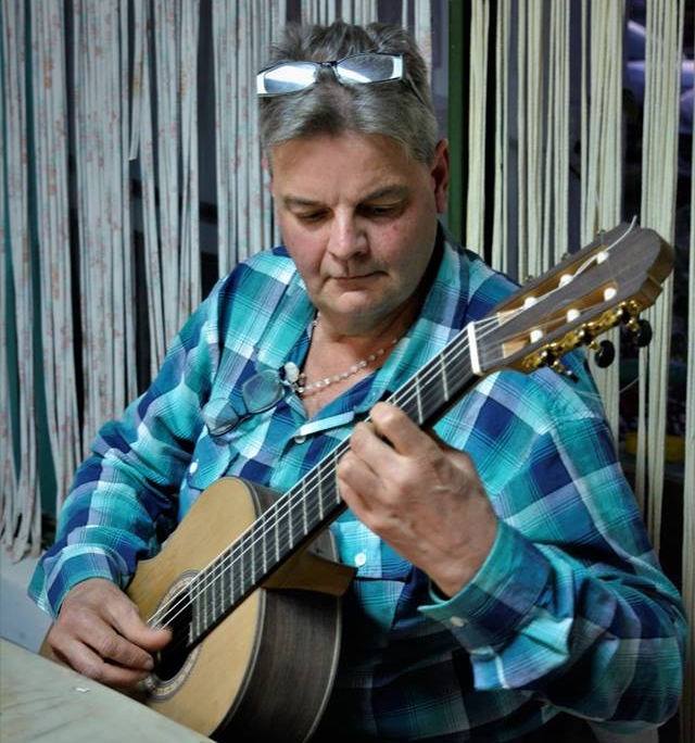 42122740_1849915955078310_6111272054529458176_n