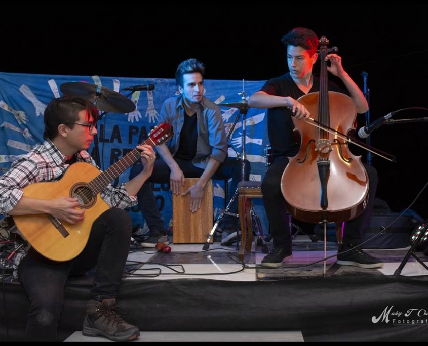 43275643_1869747033095202_5043358836157579264_n