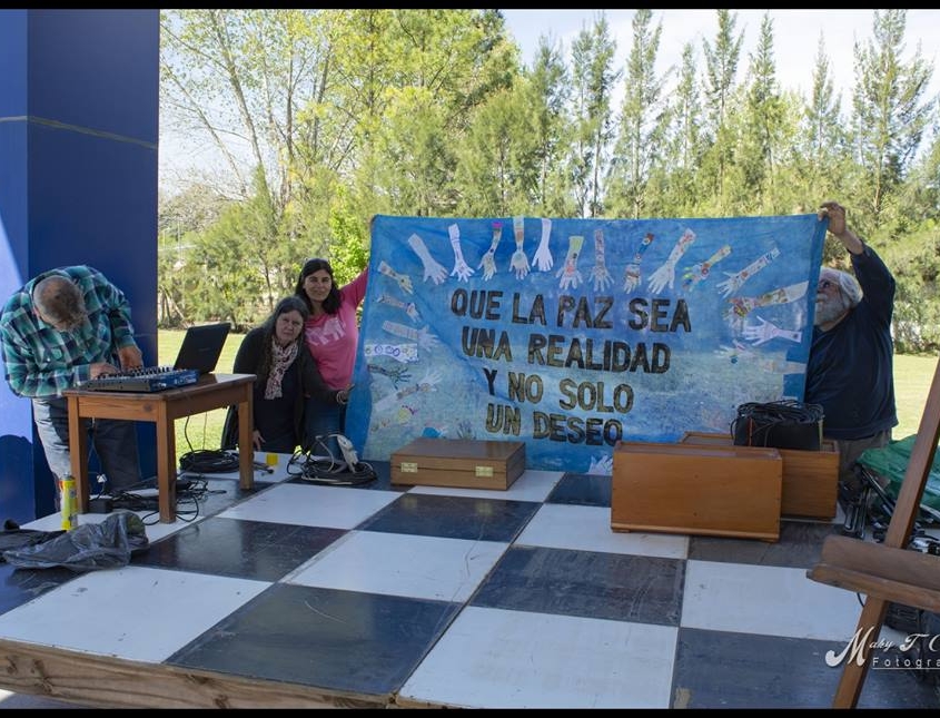 43308167_1869749549761617_3989806042803339264_n