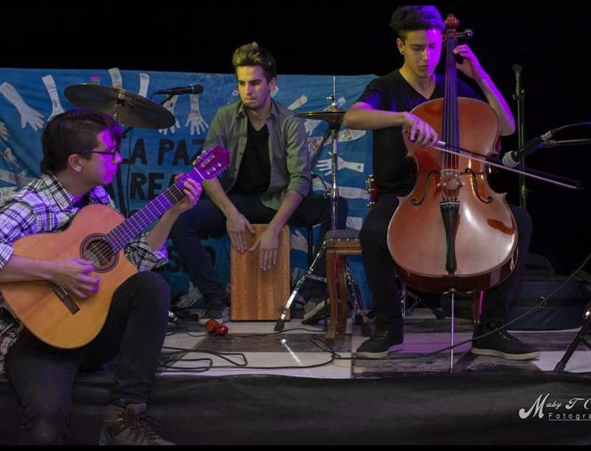 43357827_1869742843095621_47877800039809024_n